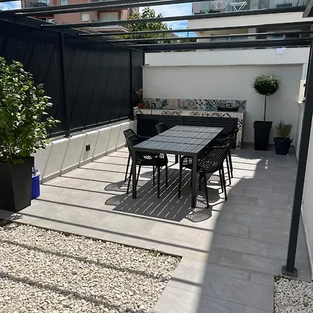 Molo With A Terrace, Garden And A Heated Pool * Trogir